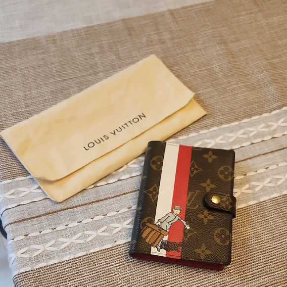Louis Vuitton Limited Monogram Groom Small Ring Agenda PM🎈 - Picture 1 of 13